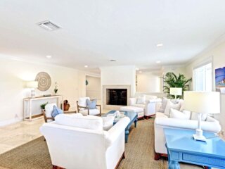 6500-Pamela-Ln-Living-Rm